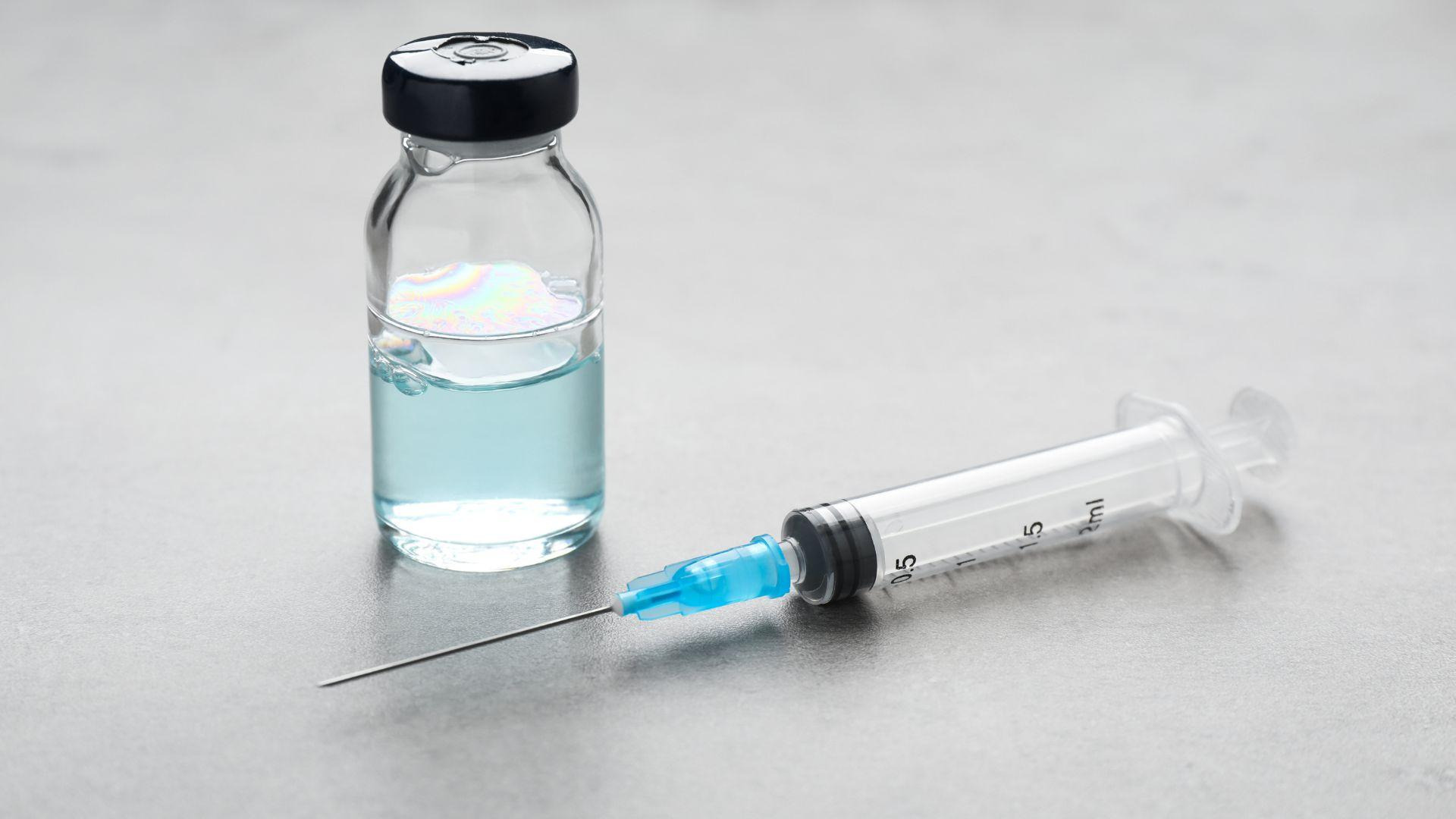 歯医者の麻酔の種類は？食事を摂るタイミングや麻酔を受けるときの注意点を解説